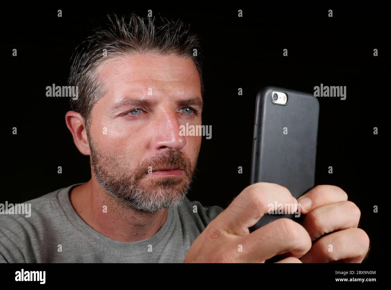 rencontre homme yeux bleu