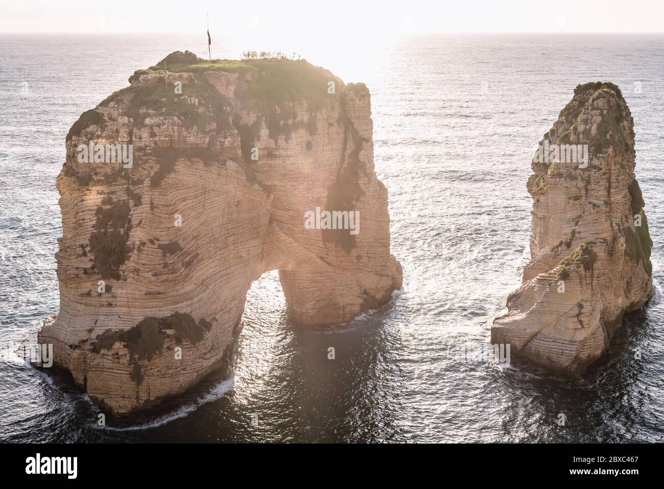 Pigeon Rock dans la région de Raouche à Beyrouth, Liban Banque D'Images