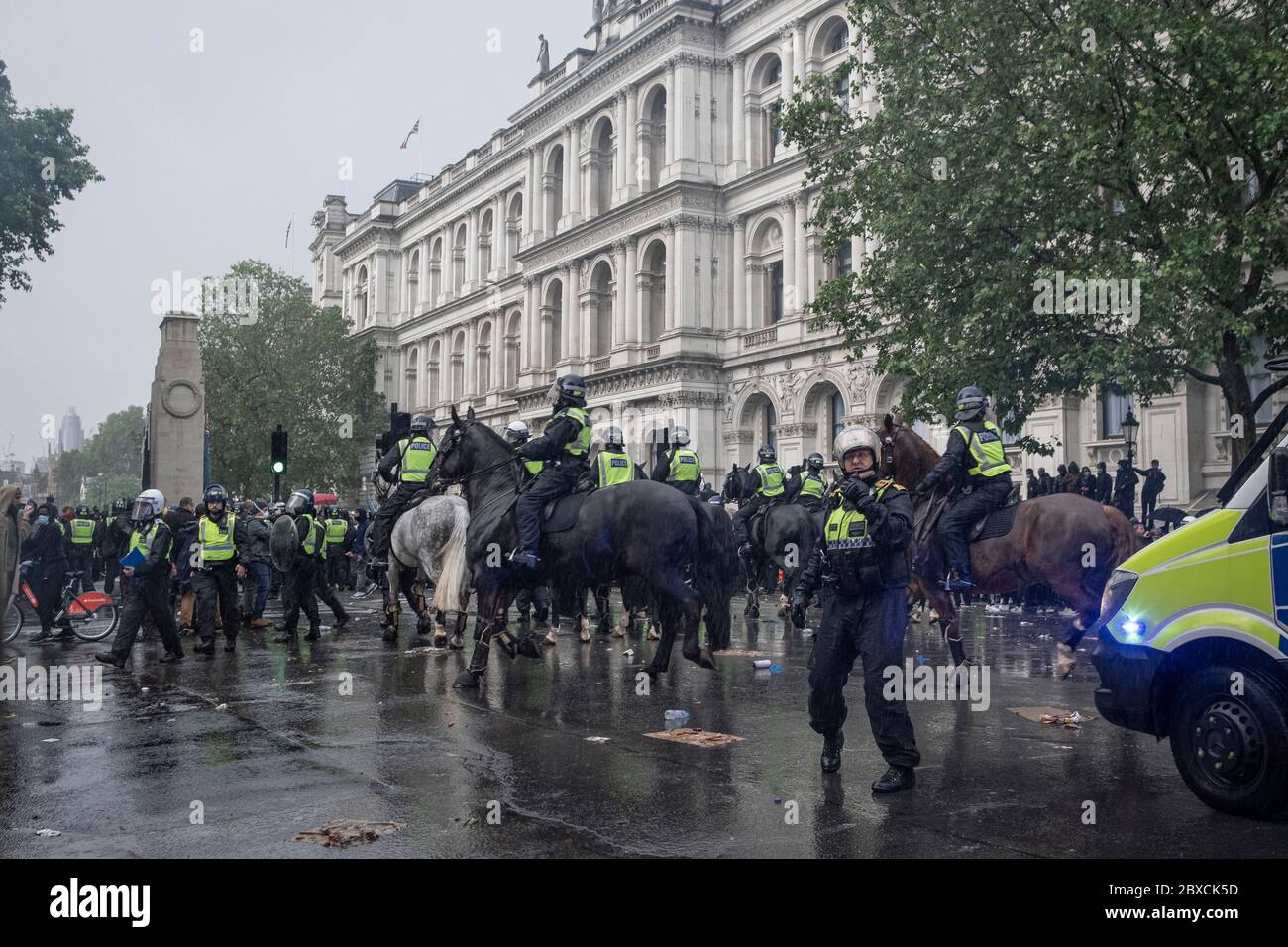 Black Lives Matter Protest à Londres le 2020 juin, montrant la solidarité à la mort de George Floyd Banque D'Images