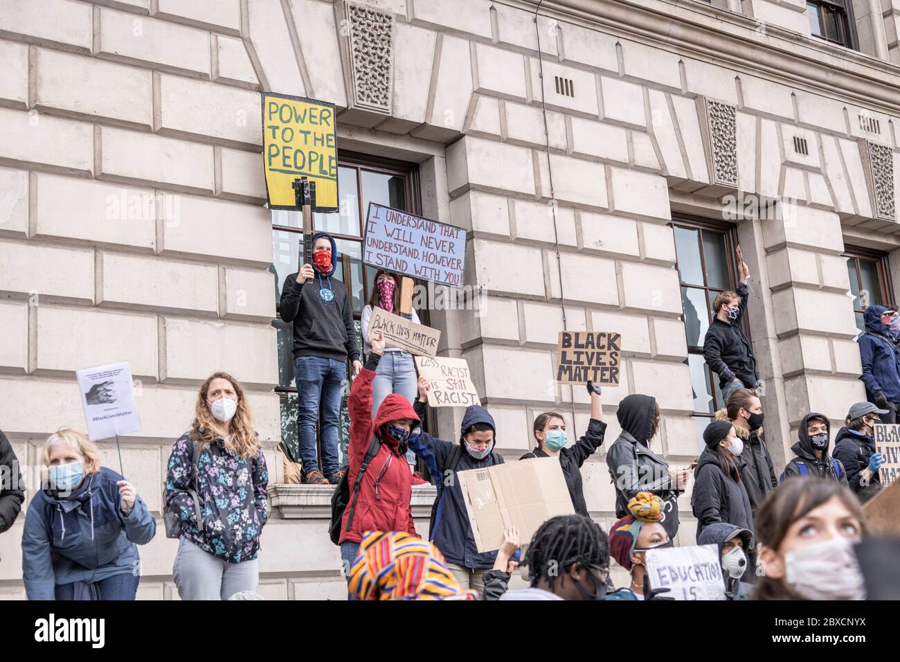 Black Lives Matter Protest à Londres le 2020 juin, montrant la solidarité à la mort de George Floyd Banque D'Images