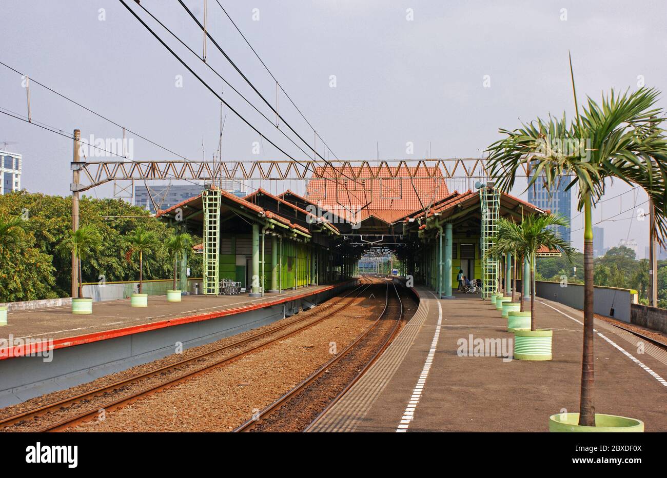 Jakarta railway Banque de photographies et d’images à haute résolution ...