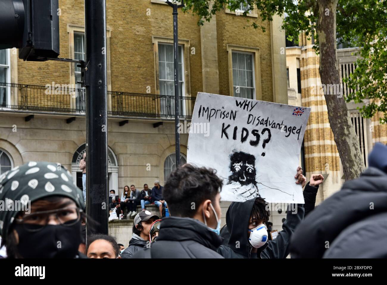 Londres 6 juin 2020. Les vies noires sont importantes. Des manifestations sont en cours entre la place du Parlement et Downing Street. #BlackLivesMatterUK Banque D'Images