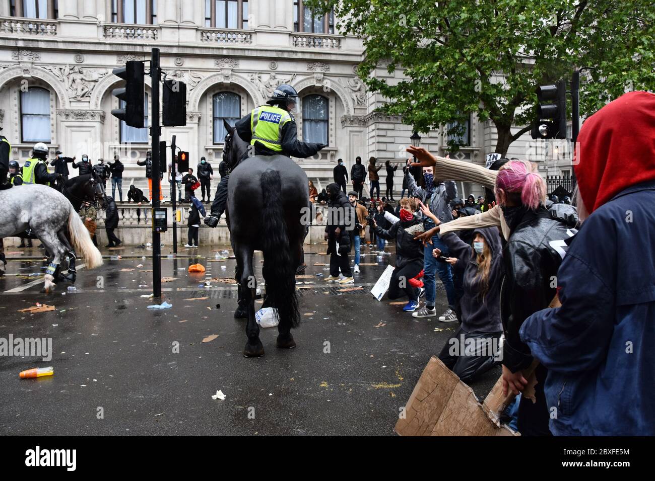 Londres 6 juin 2020. Les vies noires sont importantes. Des manifestations sont en cours entre la place du Parlement et Downing Street. #BlackLivesMatterUK Banque D'Images