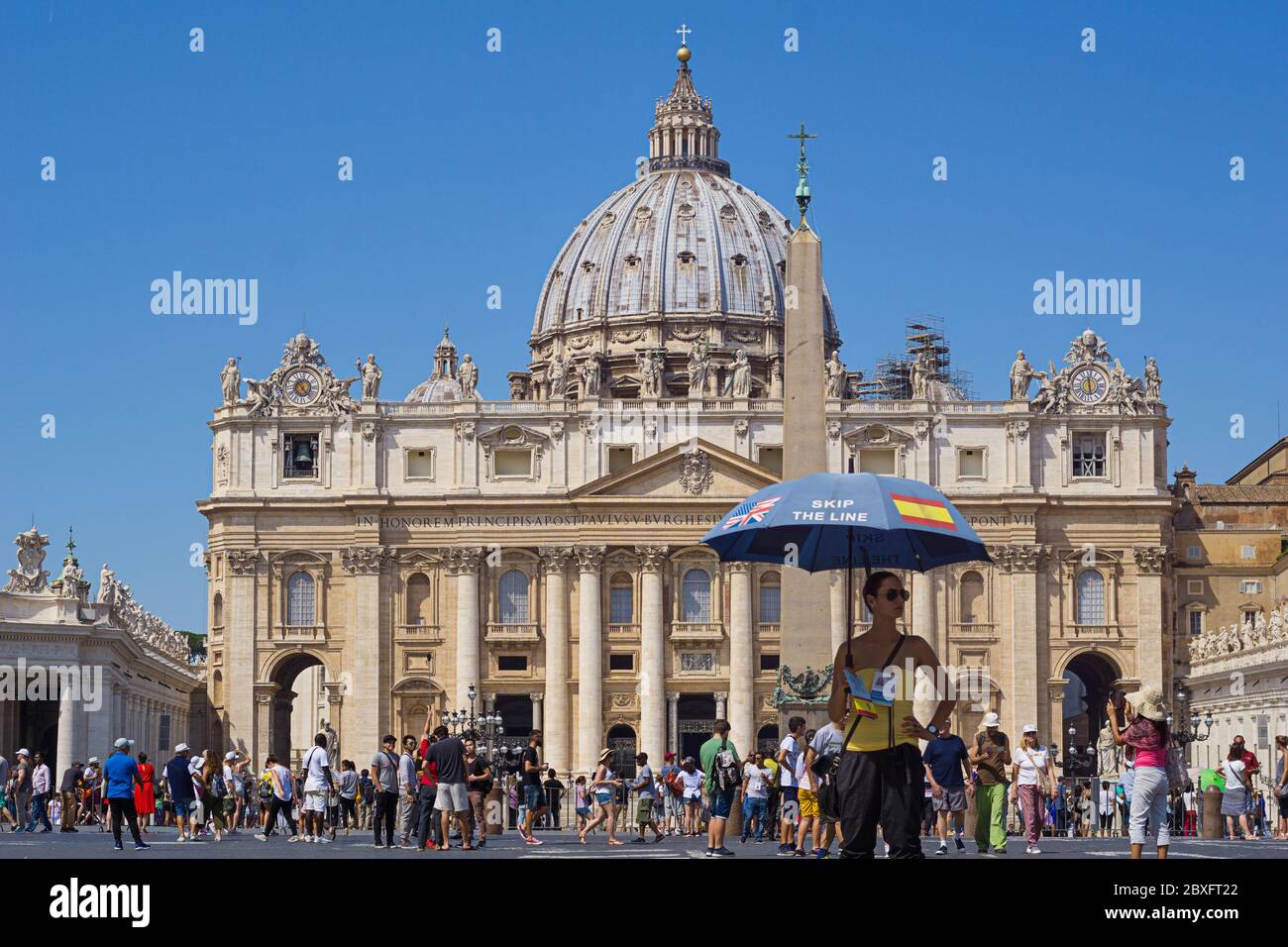 Guide à l'entrée de la basilique Saint-Pierre à Rome Banque D'Images