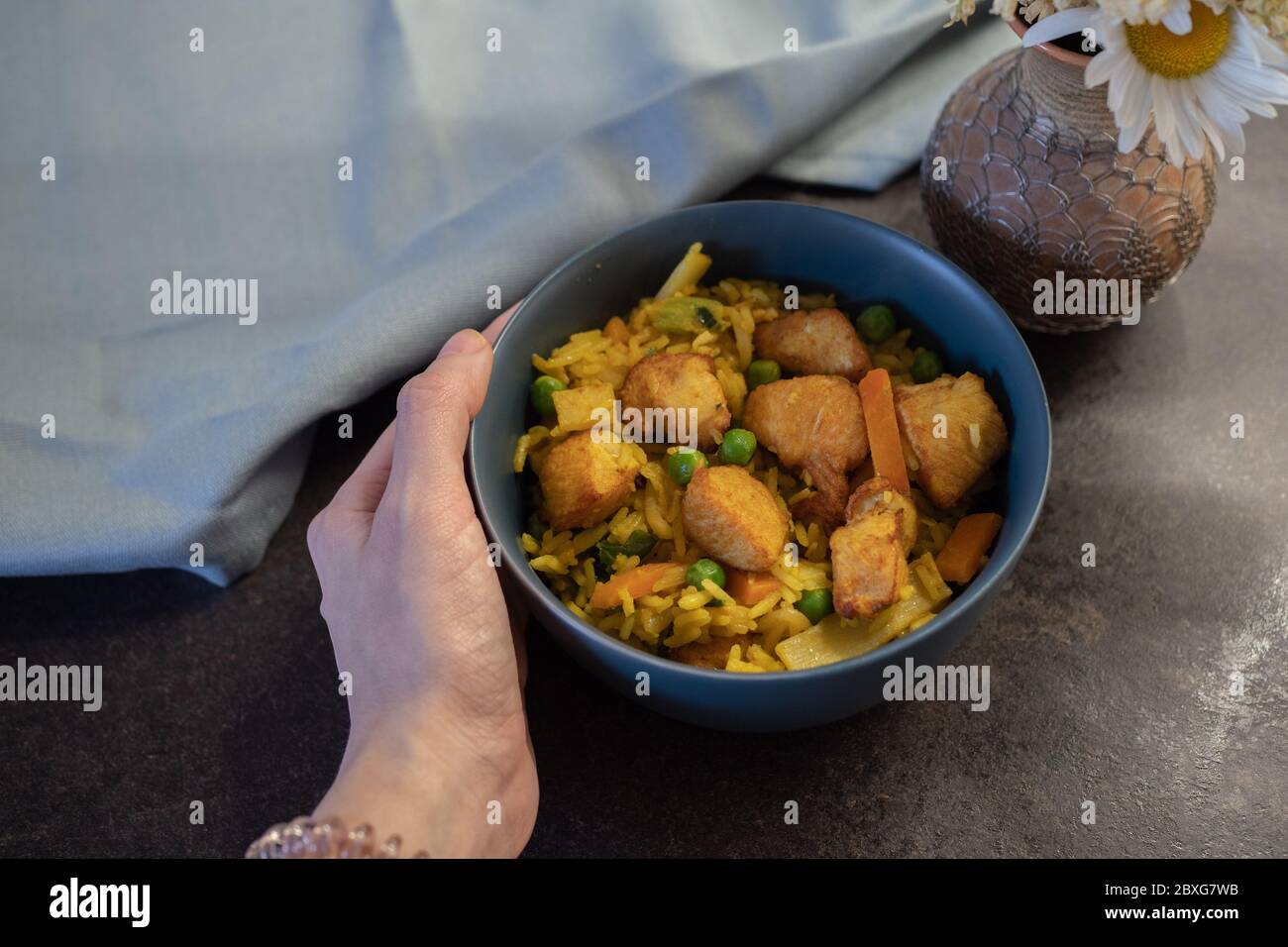 Nasi Goreng dans le bol/ cuisine asiatique Banque D'Images