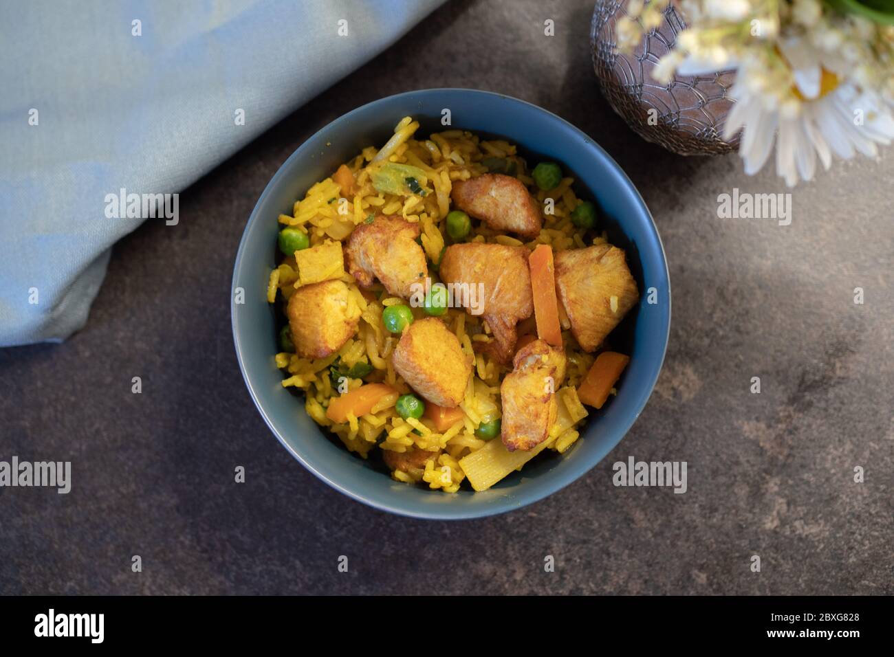Nasi Goreng dans le bol/ cuisine asiatique Banque D'Images