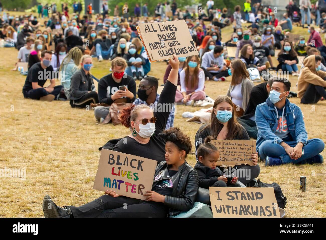 7 juin 2020 Maastricht, pays-Bas des gens se rassemblent pour protester contre le racisme #blm #blacklivesmonters le 7 juin 2020 à Maastricht, pays-Bas Banque D'Images