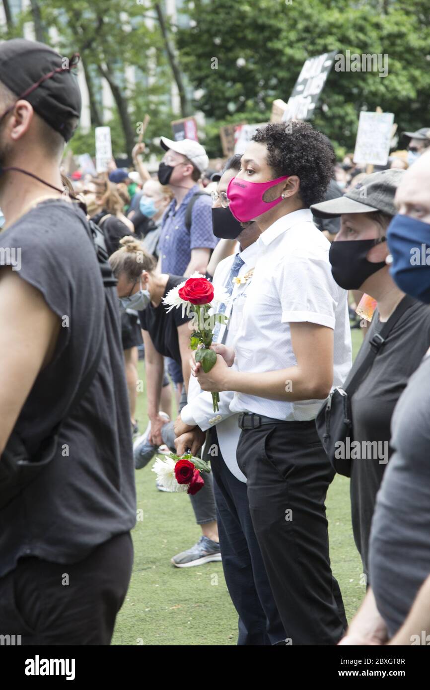 Rassemblement commémoratif et manifestation en hommage à George Floyd au Cadman Plaza de Brooklyn, qui a été assassiné par la police de Minneapolis. Banque D'Images