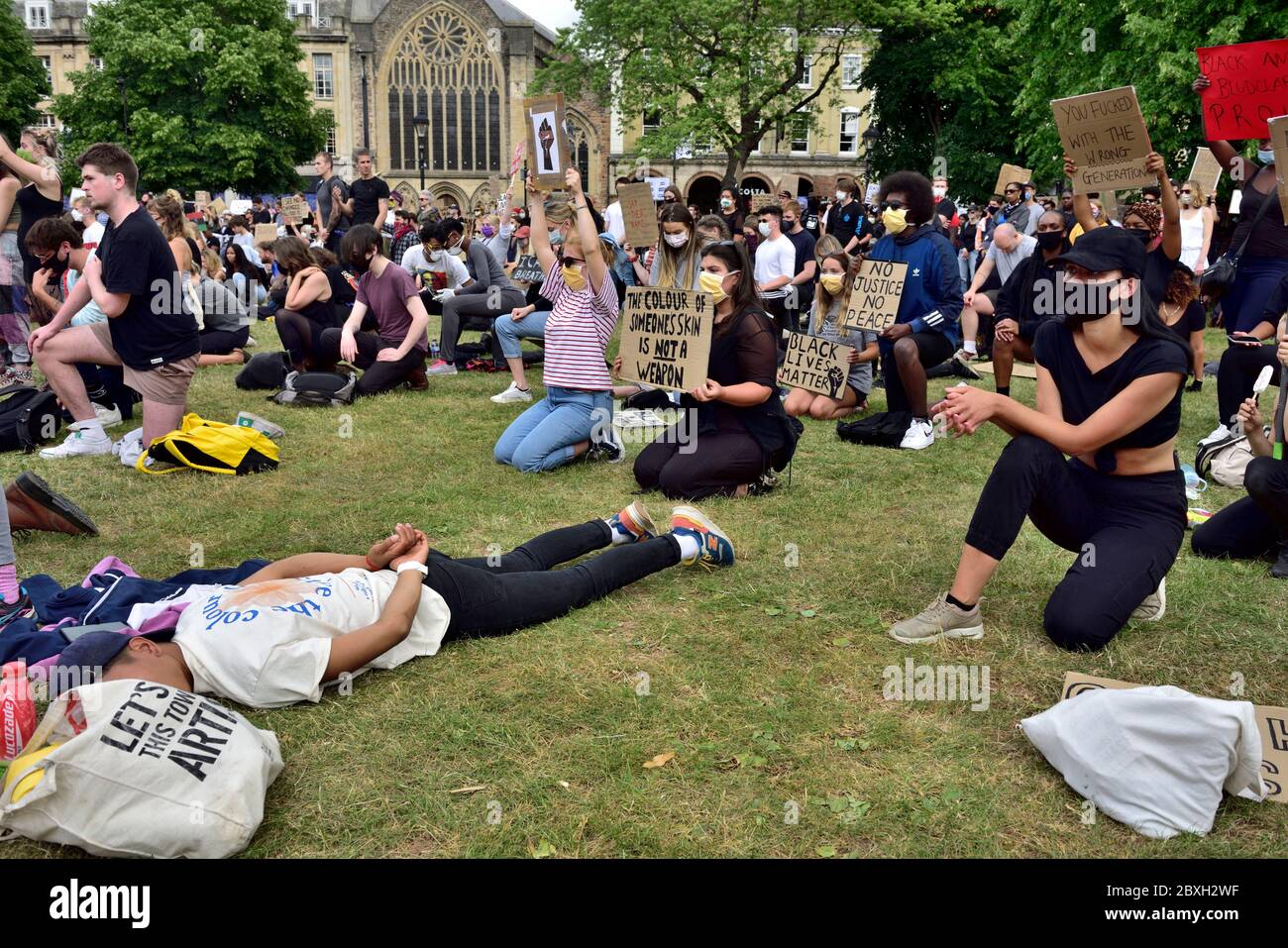 Black Lives Matter Protest à Bristol, Angleterre, Royaume-Uni, dimanche 7 juin 2020. Des milliers de personnes se sont jointes aux protestations de la mort de George Floyd Beginnin Banque D'Images