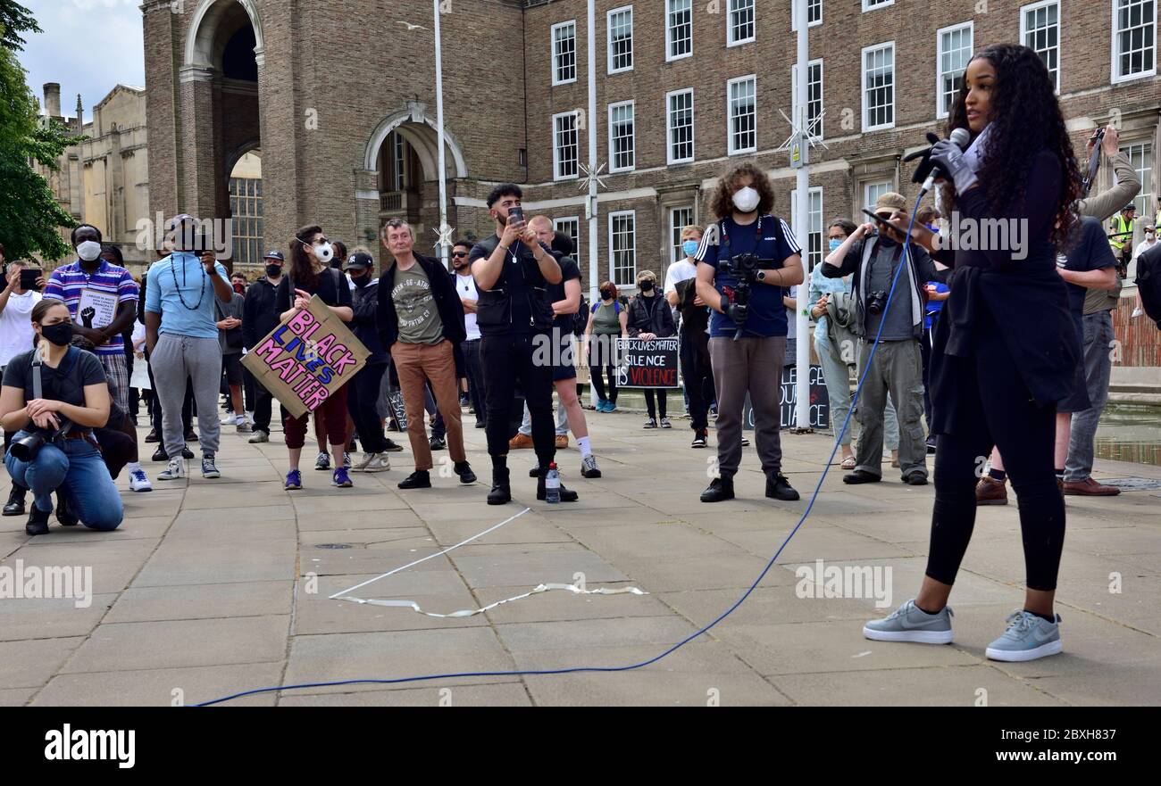Black Lives Matter Protest à Bristol, Angleterre, Royaume-Uni, dimanche 7 juin 2020. Des milliers de personnes se sont jointes aux protestations de la mort de George Floyd Beginnin Banque D'Images
