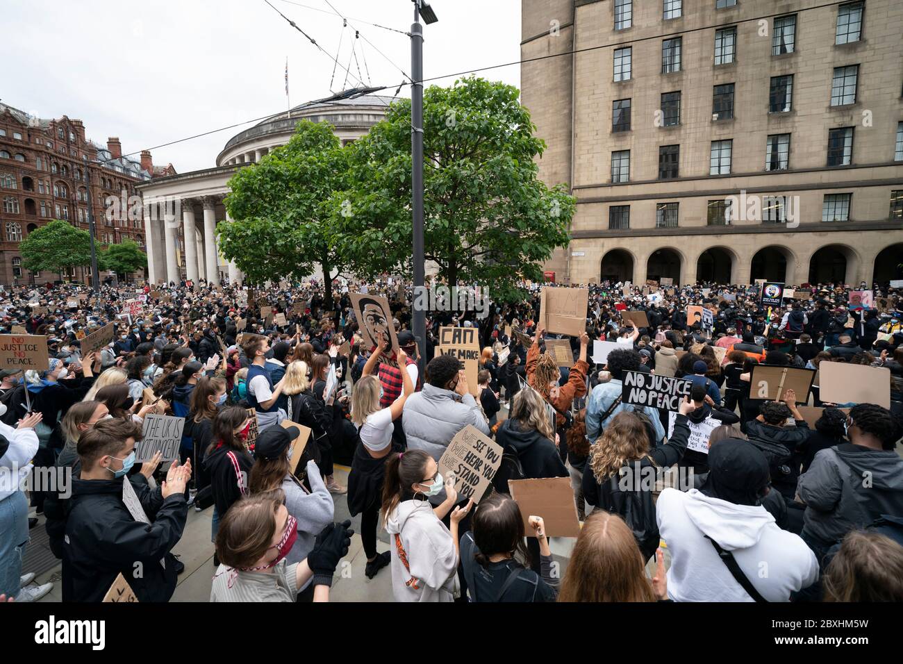 Manchester, Royaume-Uni. 7 juin 2020. Des membres du public sont vus à une manifestation Black Lives Matter, Manchester, Royaume-Uni. Crédit : Jon Super/Alay Live News. Banque D'Images