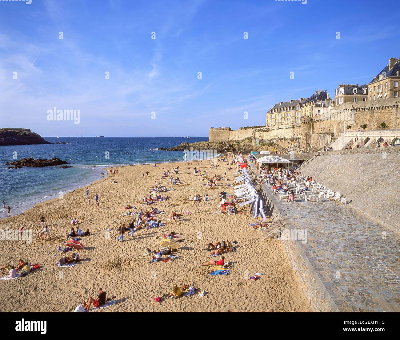 Les murs de la ville et de la plage, Saint-Malo, Ille-et-Vilaine, Bretagne, France Banque D'Images