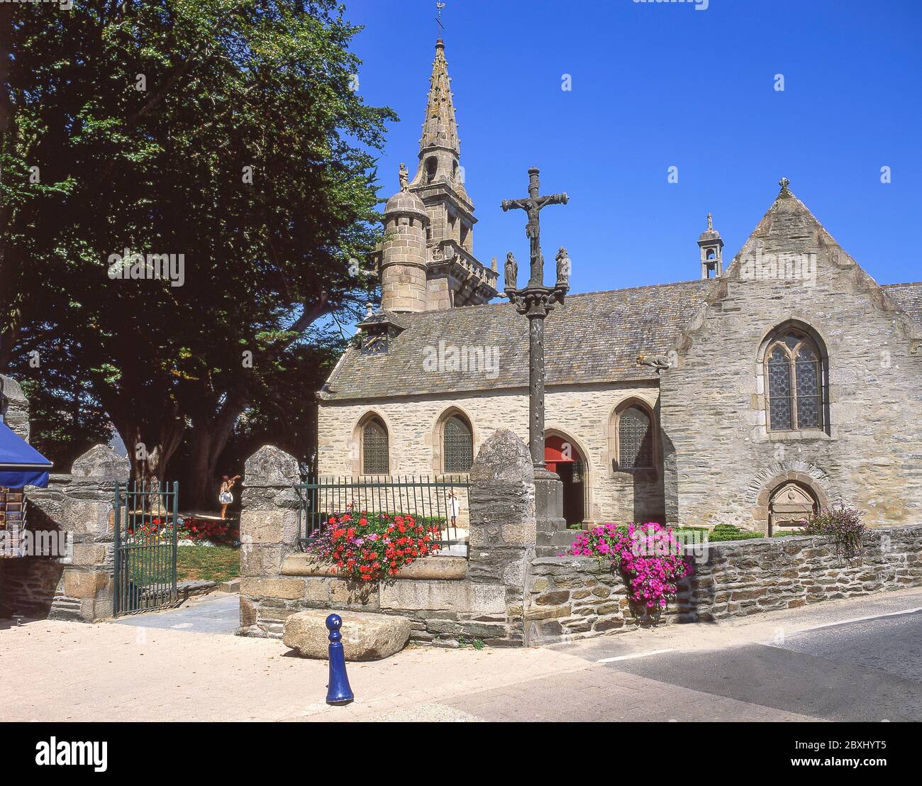 Église Saint-Jacques de Locquirec, rue de l'Église, Locquirec, Finistère, Bretagne, France Banque D'Images