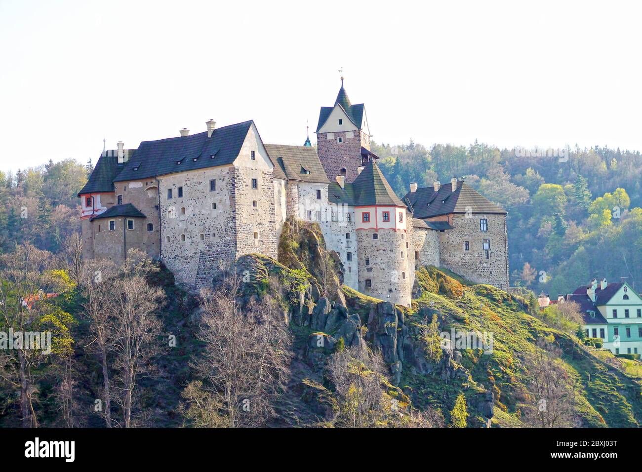 Vue sur le château de Loket près de Karlovy Vary. République tchèque. Banque D'Images