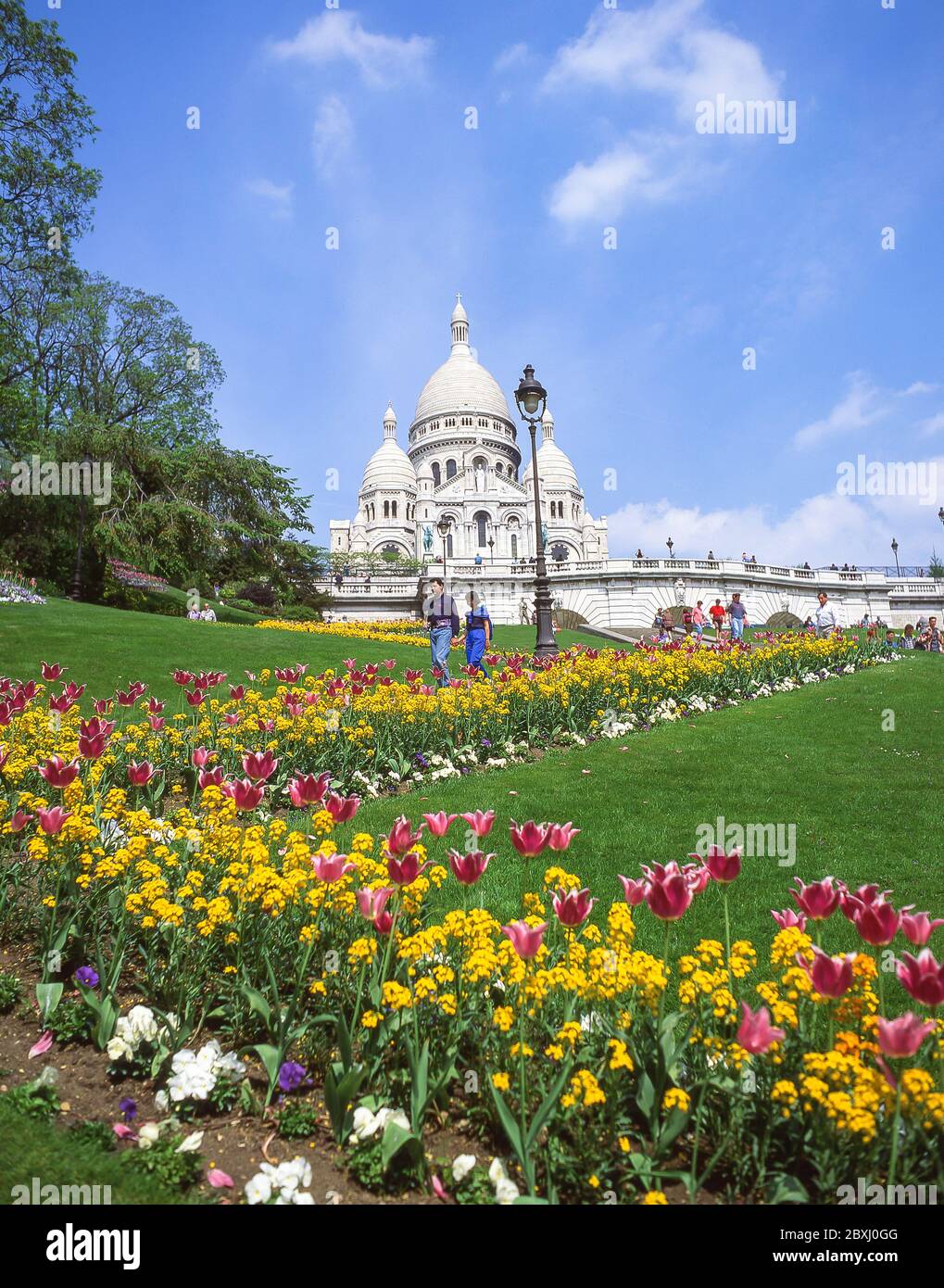 Basilique du Sacré-Cœur (Basilique du Sacré-Cœur au printemps, Montmartre, Paris, Île-de-France, France) Banque D'Images