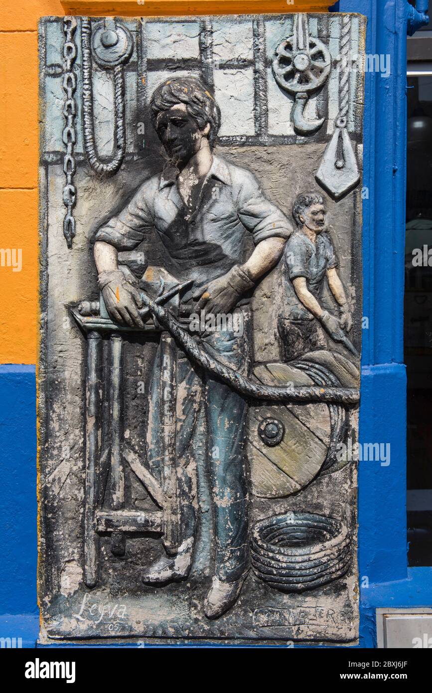 Une sculpture murale dans le quartier de la Boca à Buenos Aires, en Argentine, en Amérique du Sud Banque D'Images