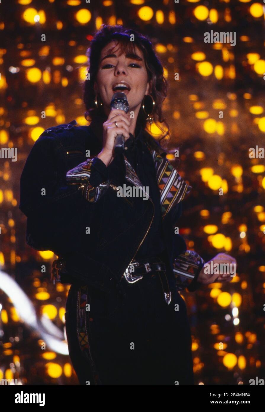 Die Spielbude, Unterhaltungsshow, Deutschland 1982 - 1989, Gaststar: Popsängerin Sandra Cretu Banque D'Images Die Spielbude, Unterhaltungsshow, Deutschland 1982 - 1989, Gaststar: Popsängerin Sandra Cretu Banque D'Images