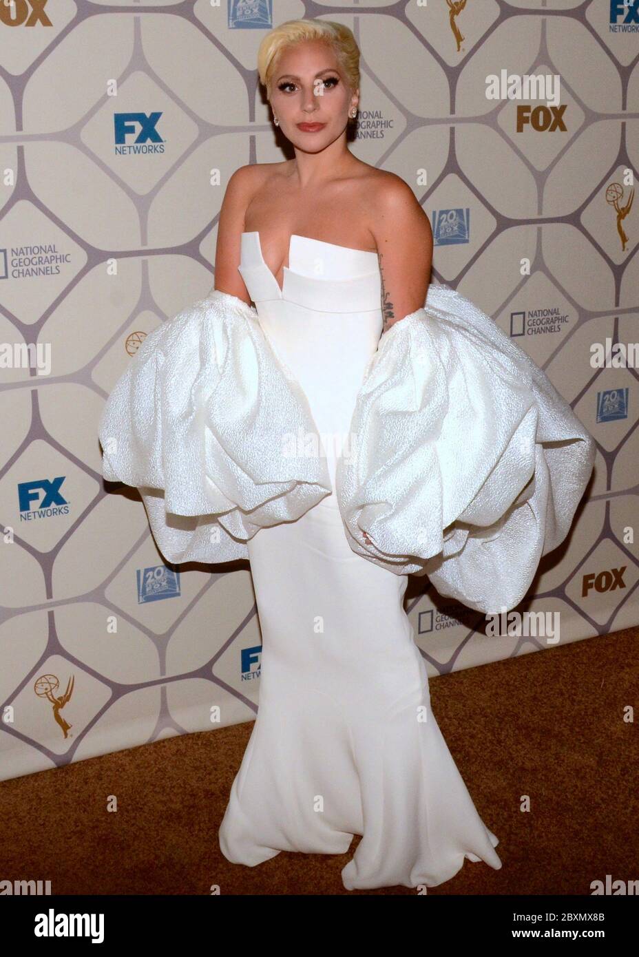 20 septembre 2015, Los Angeles, Californie, États-Unis: Lady Gaga aka Stefani Joanne Angelina Germanotta participe à la 67ème Primetime Emmy Awards Fox après la fête le 20 septembre 2015 à Los Angeles, Californie. (Image crédit : © Billy Bennight/ZUMA Wire) Banque D'Images