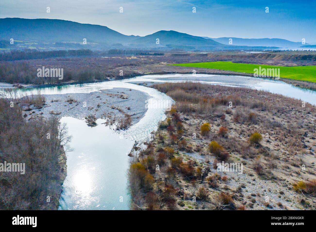 Vue aérienne d'une rivière et de sédiments. Banque D'Images