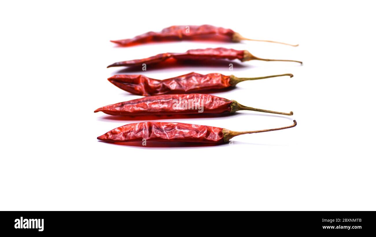 Piment rouge isolé sur fond blanc Banque D'Images