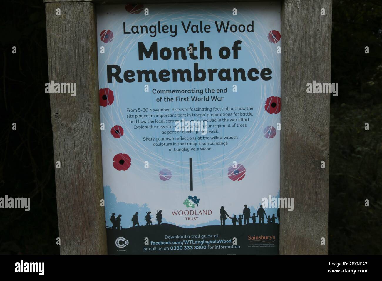 londres Royaume-Uni 08 juin 2020 Langley Vale Memorial à Epson a un mémorial approprié pour ceux qui ont perdu la vie dans la première Guerre mondiale.le plus grand de nos quatre bois centenaires de la première Guerre mondiale, Langley Vale Wood a des poches de bois antique, Cherry avenue a des panneaux de signalisation donnant des informations sur les histoires locales de la première Guerre mondiale.pendant la première Guerre mondiale, la fin Walton et Tadworth du site a été utilisé pour l'entraînement de l'armée et il y avait des tranchées et une gamme de carabines.Paul Quezada-Neiman/Alay Live News Banque D'Images