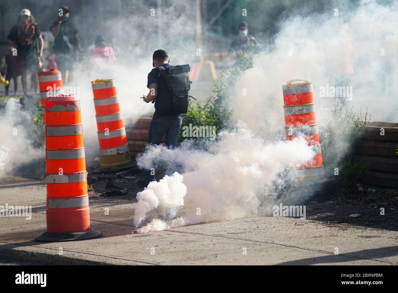 Montréal,Québec,Canada,le 7 juin 2020.la police intervient à la manifestation Black Lives Matter à Montréal.Credit:Mario Beauregard/Alamy News Banque D'Images