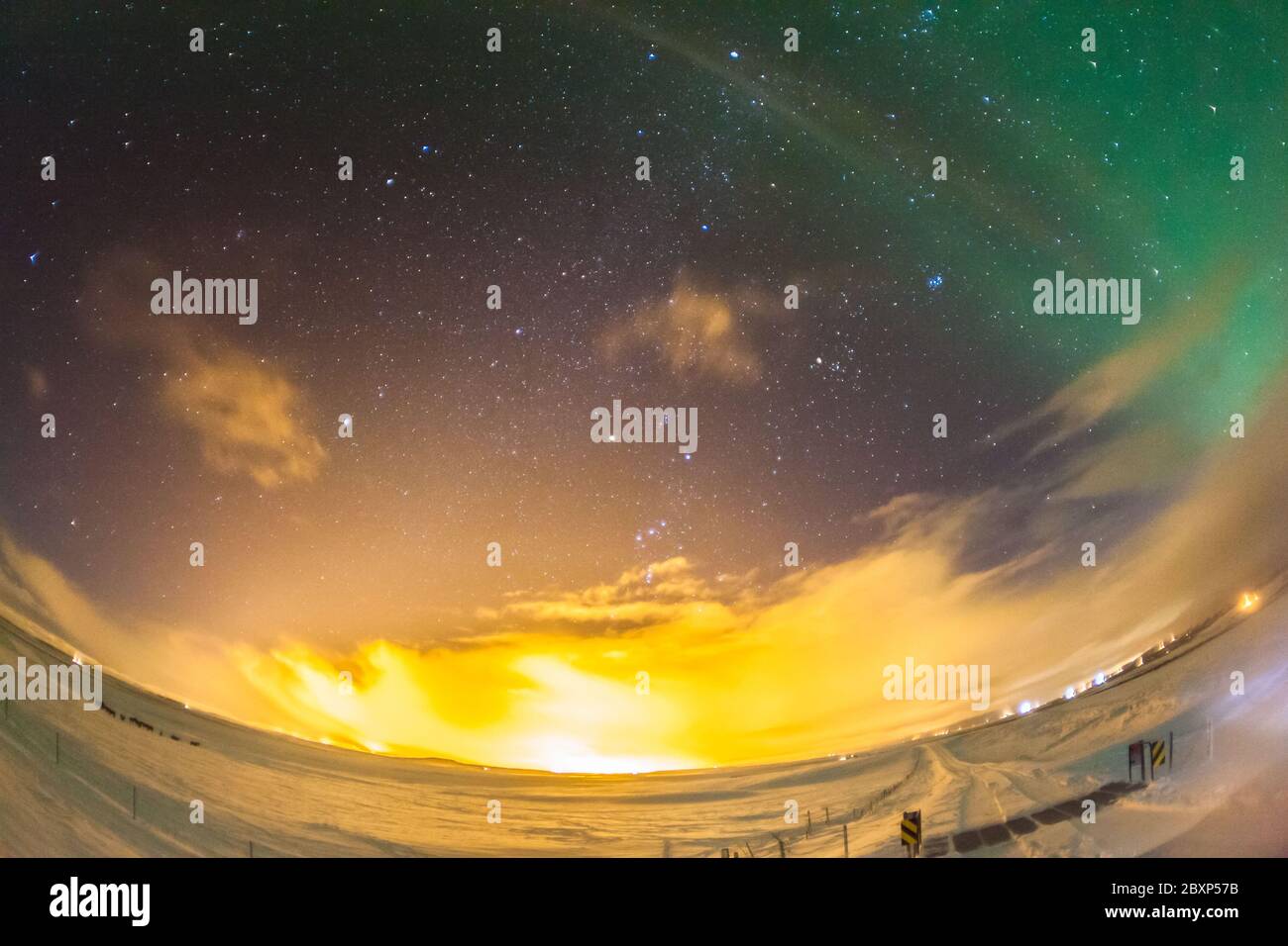 Aurora Borealis ou mieux connu sous le nom de la lumière du nord au cercle d'or, de l'Islande Banque D'Images