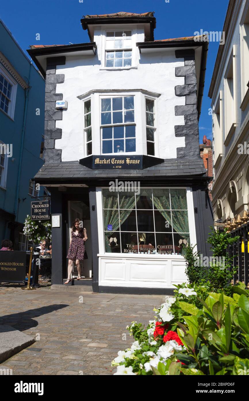 Salle de thé Crooked Market Cross House, Windsor, Berkshire, Angleterre, Royaume-Uni, Europe Banque D'Images