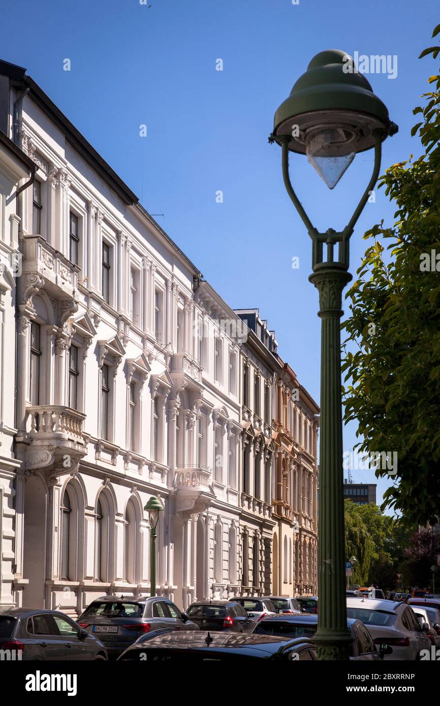 Maisons de style Wilhelminien sur Arndtstrasse dans le quartier de Suedstadt, Bonn, Rhénanie-du-Nord-Westphalie, Allemagne. Gruenderzeithaeuser in der Arndtstrasse i Banque D'Images