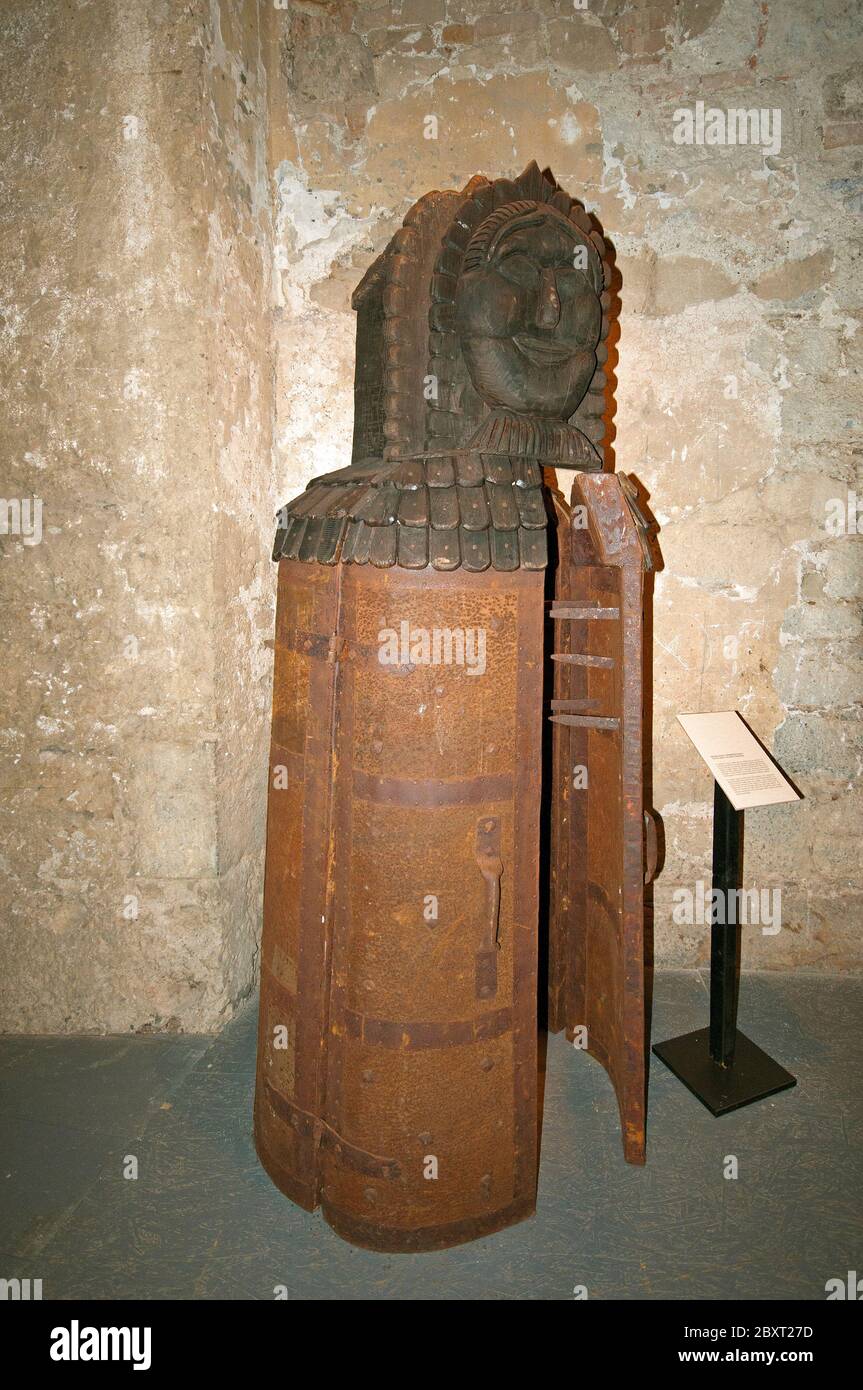 La Vierge de Nuremberg ou la Vierge de fer, ancien outil de torture au Musée du château de Ljubljana, Ljubljana, Slovénie Banque D'Images
