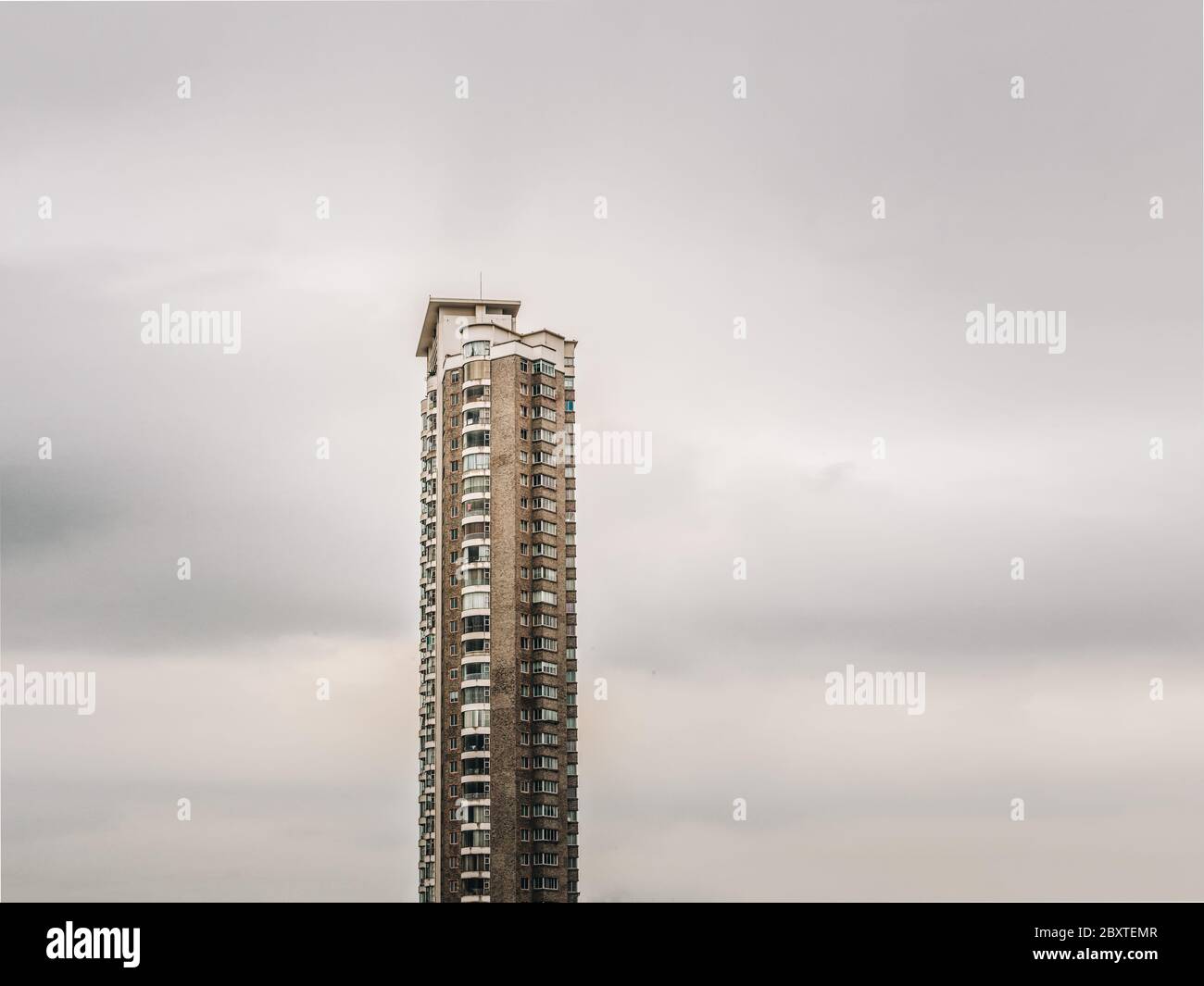 Ningbo / Chine : un seul immeuble résidentiel. Architecture de la ville de Ningbo Banque D'Images