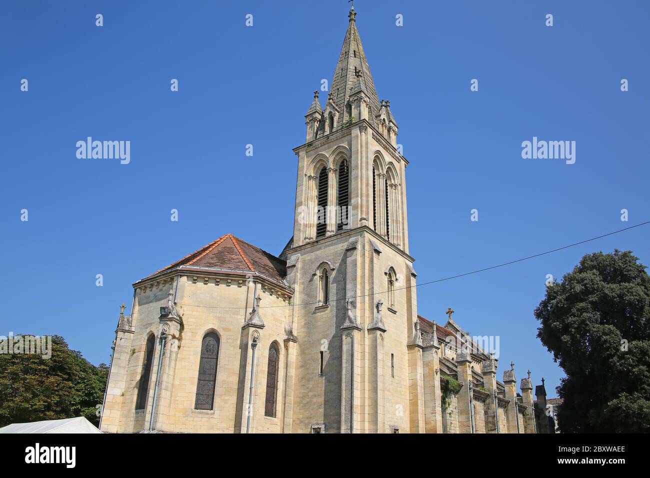 Église Saint-Geronce à Bourg, village situé en Dordogne, au coeur de l'appellation viticole des Côtes de Bourg, Gironde, France. Banque D'Images