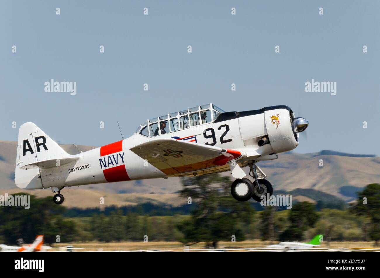 North American T-6 Harvard, Texan deuxième avion d'entraînement de la Seconde Guerre mondiale à Wings Over Wairarapa Airshow, Hood aérodrome, Masterton, Nouvelle-Zélande. Marine SNJ Banque D'Images