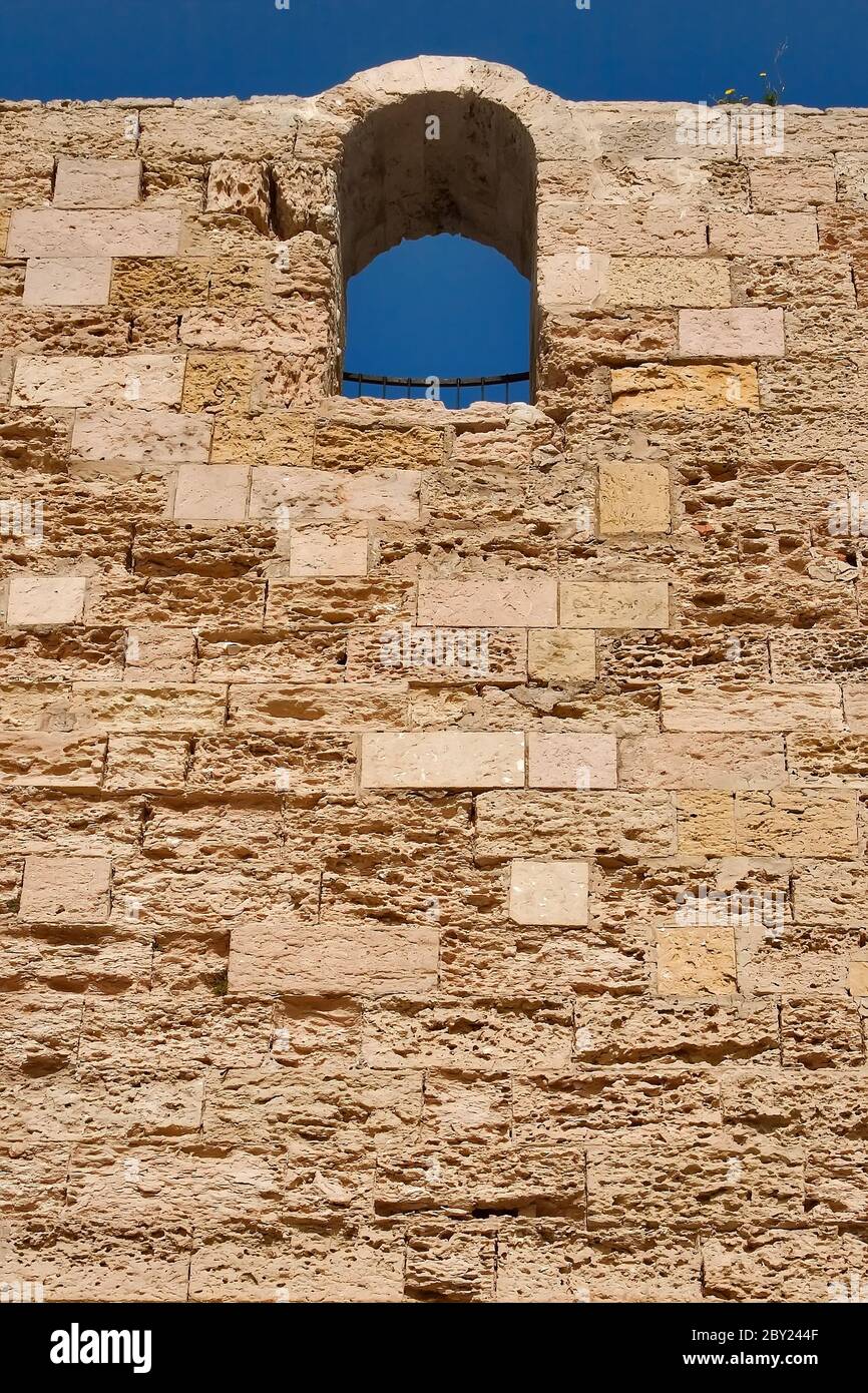 Fenêtre dans un mur Banque D'Images