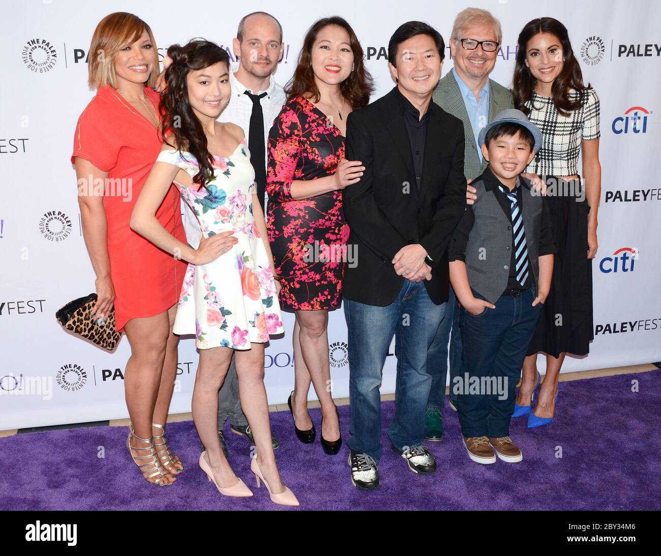 12 septembre 2015, Beverly Hills, Californie, États-Unis: Tisha Campbell-Martin, Kristie Marie Yu, Jonathan Slavin, Suzy Nakamura, Ken Jeong, Dave Foley, Albert Tsai et Kate Simses assistent à la revue télévisée d'automne 2015 PaleyFest de la 'Dr. Ken'' au Paley Center for Media. (Image crédit : © Billy Bennight/ZUMA Wire) Banque D'Images