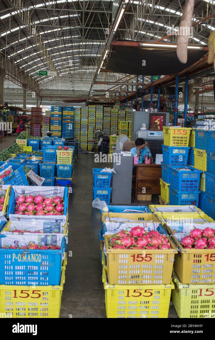 Un vendeur attendait le client dans la zone de marché, Bangkok Thaïlande Banque D'Images