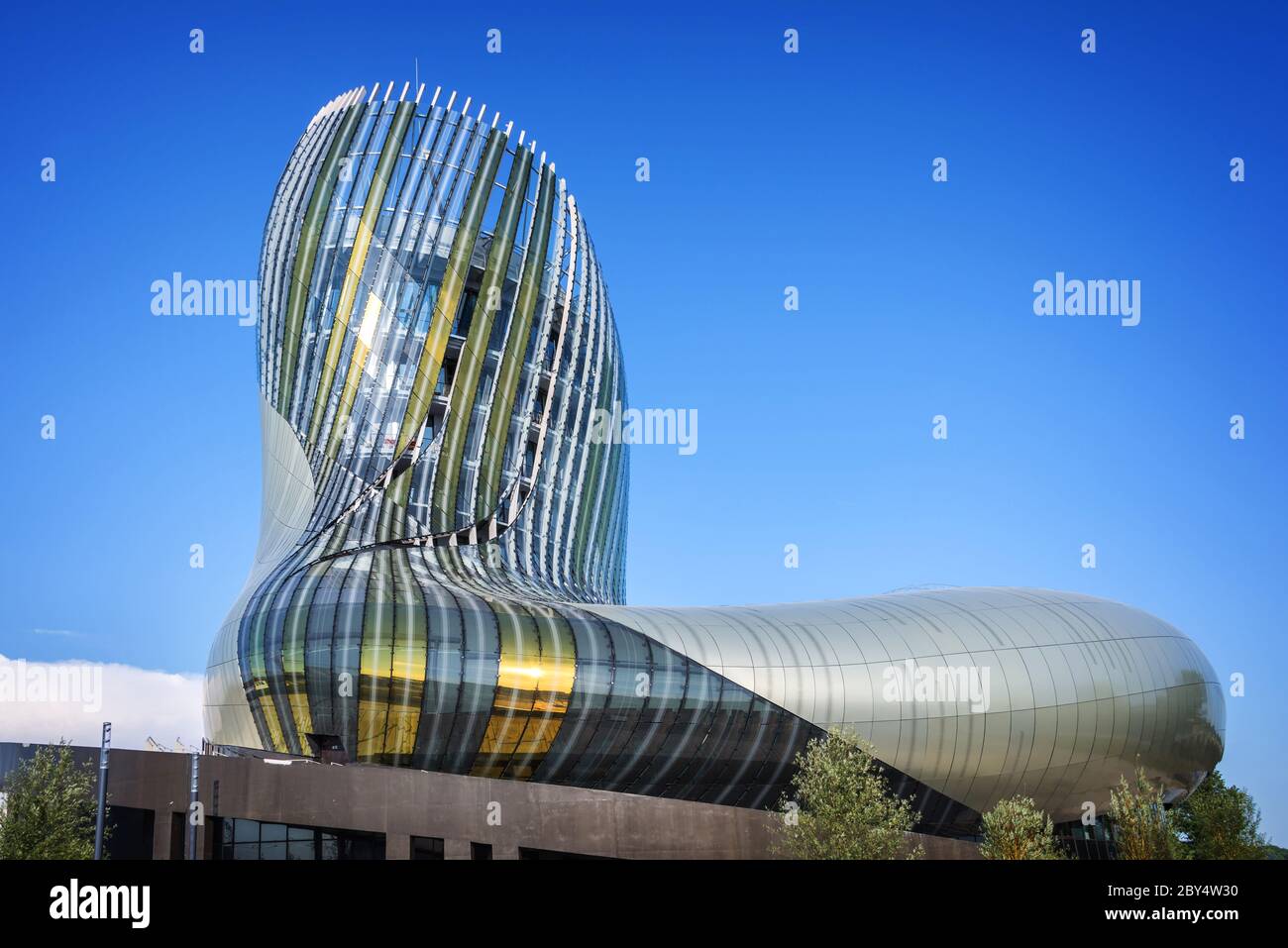 Architecture moderne de la Cité du vin (musée du vin) à Bordeaux, France Banque D'Images