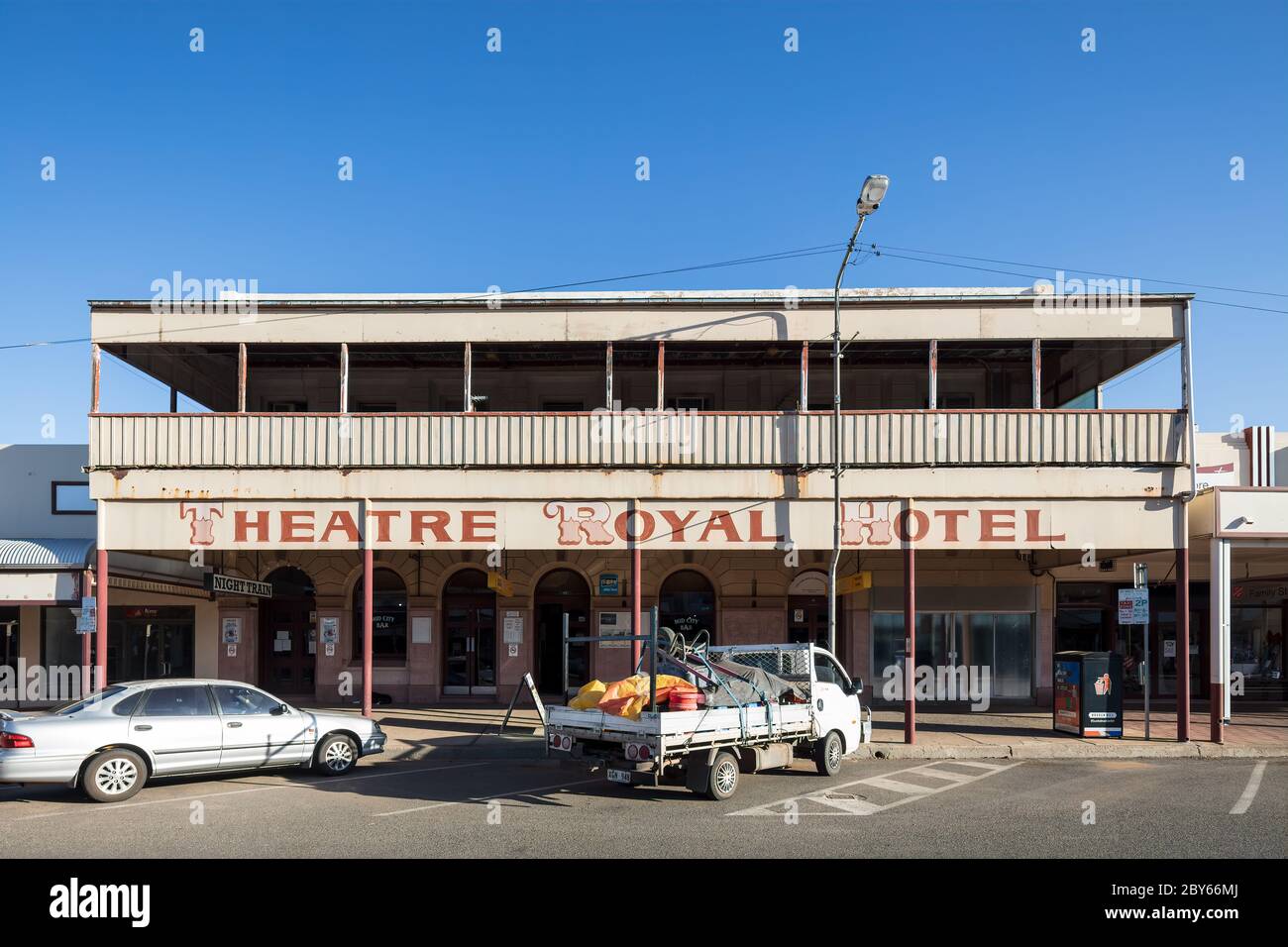 Broken Hill Australie 2 décembre 2019 : le Theatre Royal Hotel dans la rue principale de Broken Hill, Nouvelle-Galles du Sud Banque D'Images