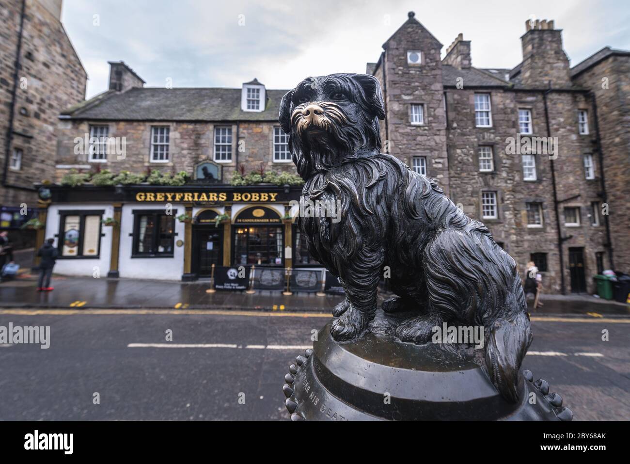 Statue de Greyfriars Bobby pub à Édimbourg, capitale de l'Écosse, partie du Royaume-Uni Banque D'Images