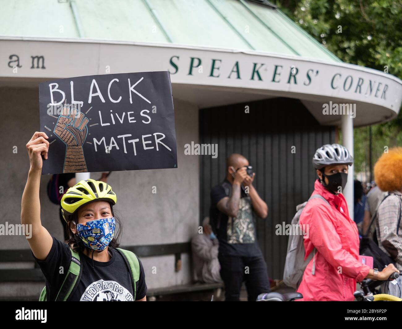 Londres, Royaume-Uni, 3 juin 2020 - des manifestants Black Lives Matter ont défilé de Hyde Park au Parlement après la mort en détention de George Floyd. Banque D'Images