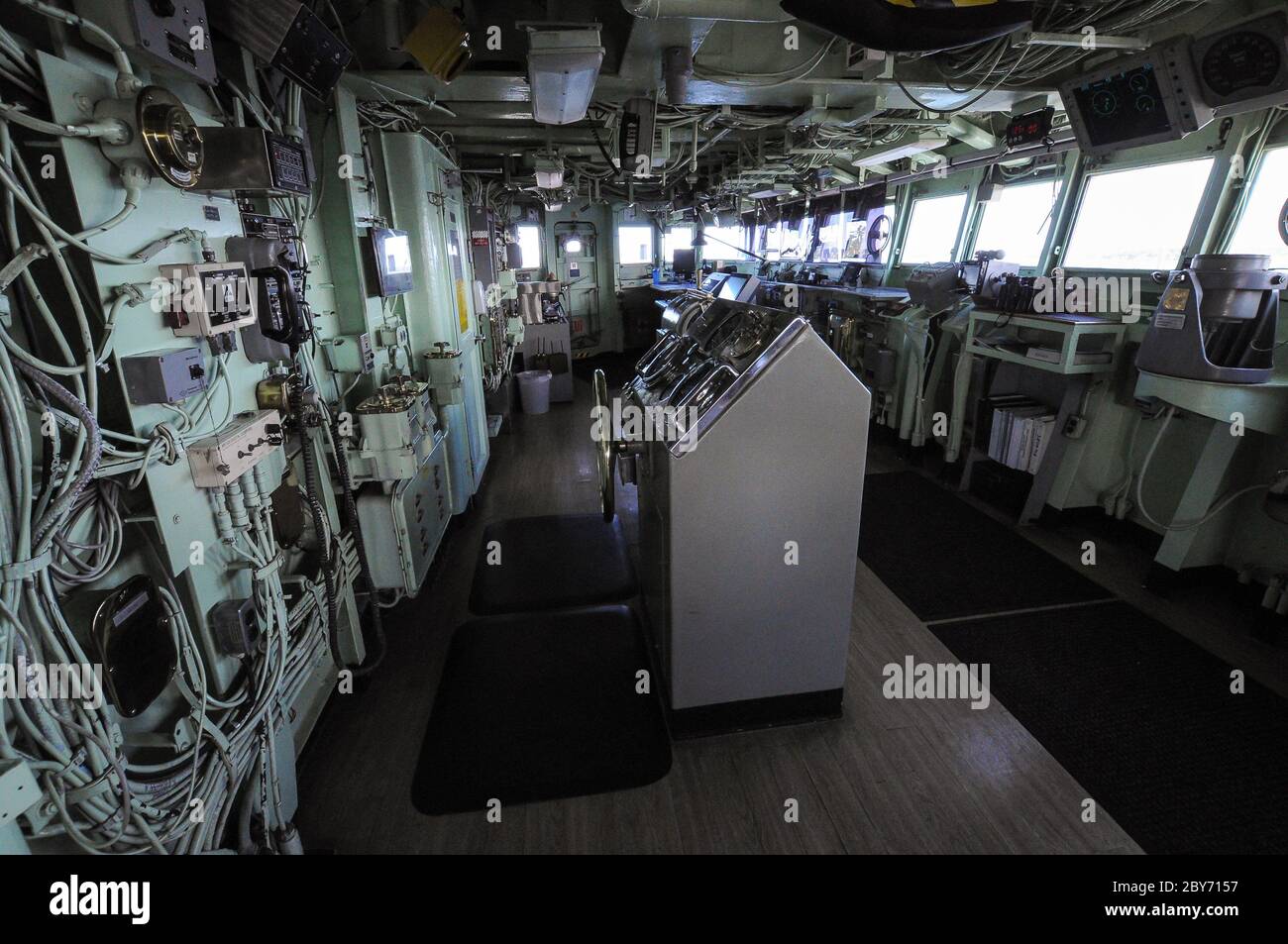 Le 22 juin 2019, le USS Mount Whitney (LCC-20), navire de commandement ...