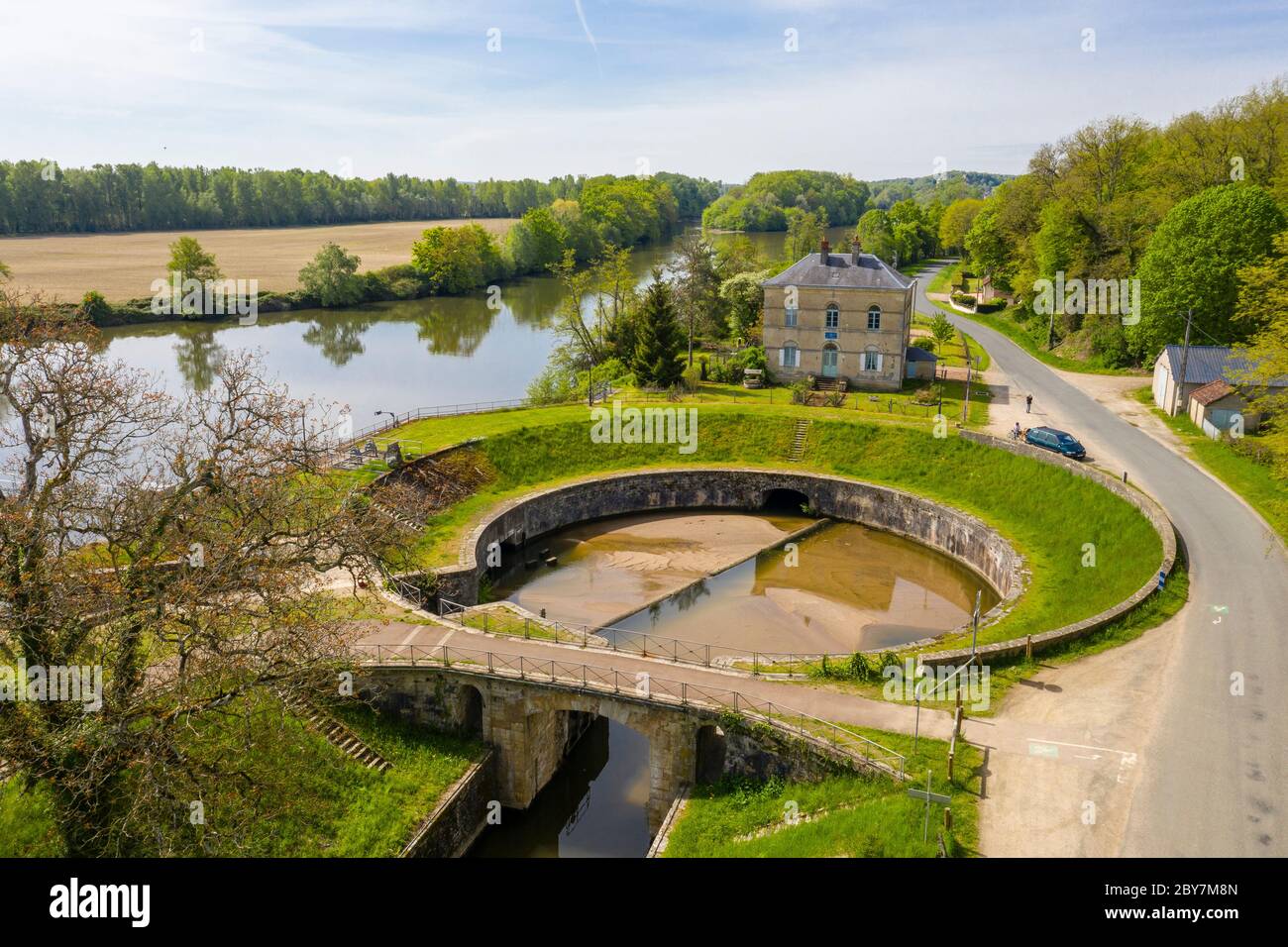 La France, Cher, Berry, Apremont-sur-Allier, étiqueté Les Plus Beaux Villages de France (Les Plus Beaux Villages de France), rond et blocage lorrains Banque D'Images