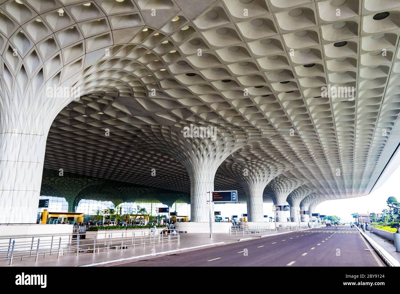 L'aéroport international Chhatrapati Shivaji Maharaj, anciennement connu sous le nom d'aéroport international Sahar, est le principal aéroport international. Banque D'Images