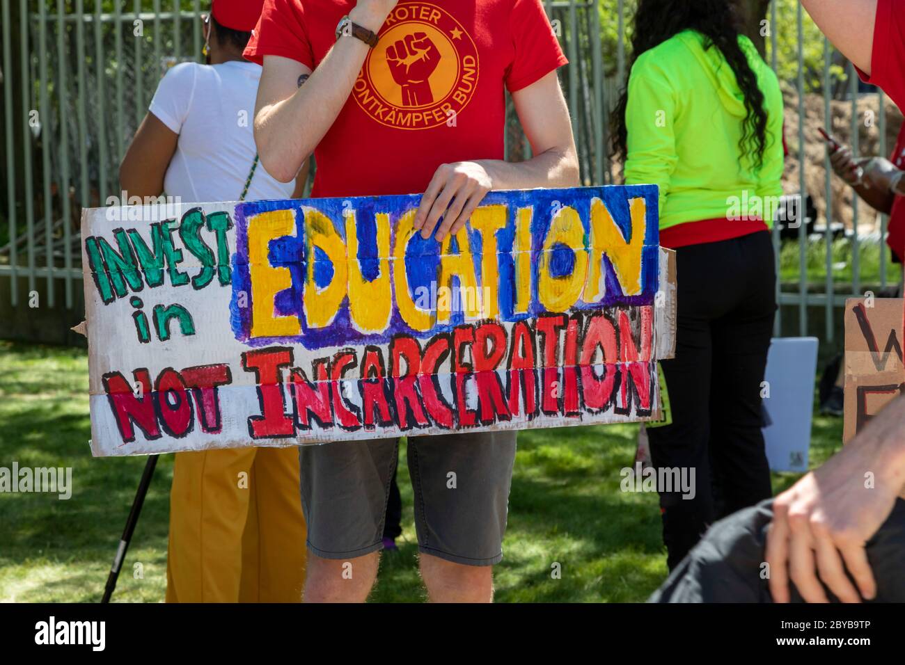 Detroit, Michigan - des enseignants des écoles publiques et des districts de banlieue de Detroit se rassemblent pour protester contre la brutalité policière et le meurtre de George par la police Banque D'Images
