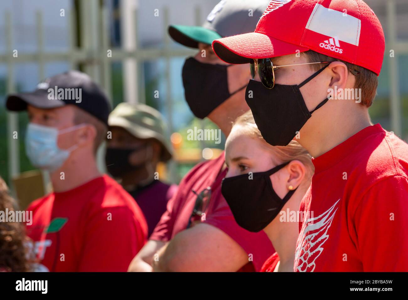 Detroit, Michigan - des enseignants des écoles publiques et des districts de banlieue de Detroit se rassemblent pour protester contre la brutalité policière et le meurtre de George par la police Banque D'Images