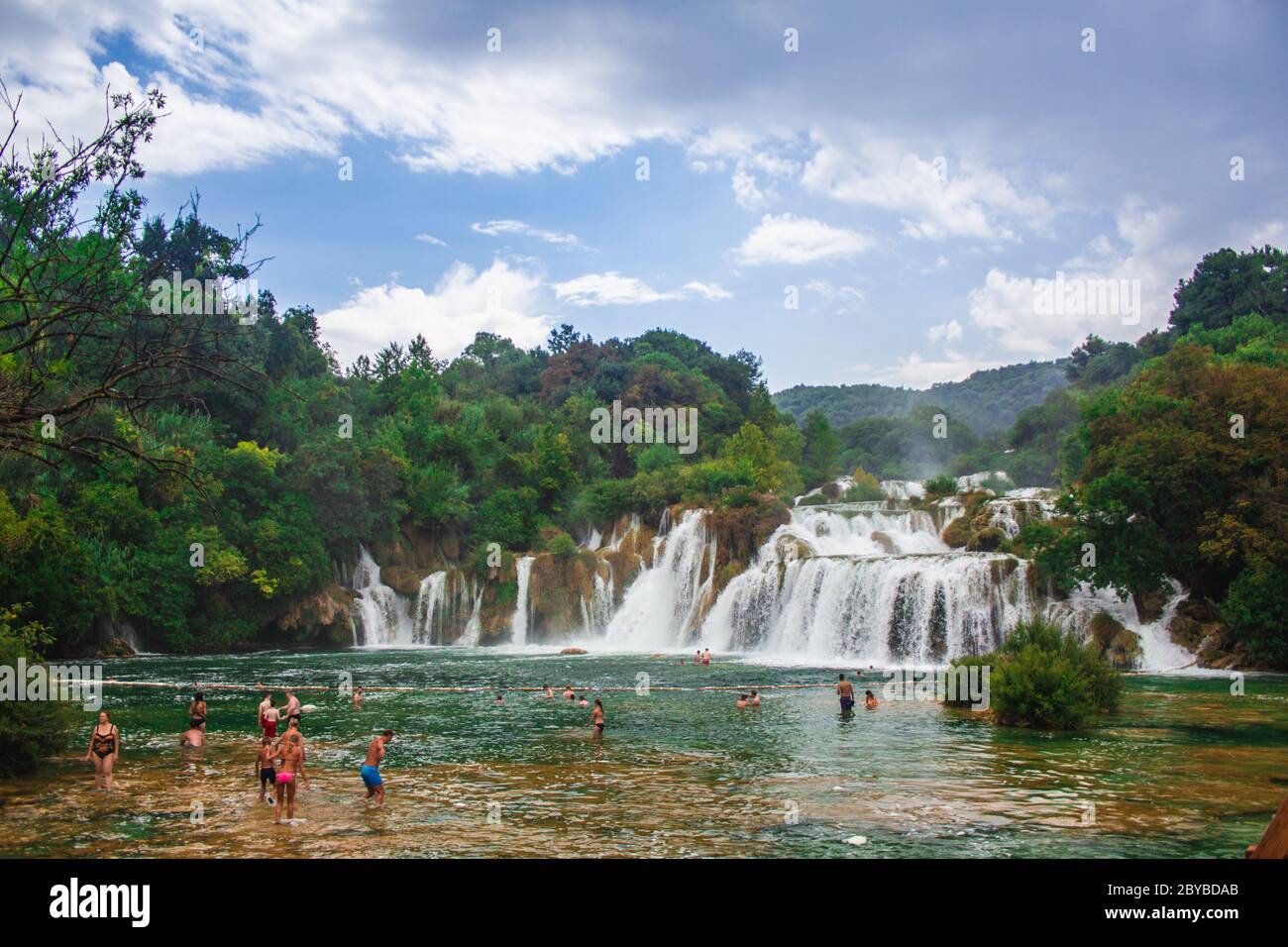 Parc national de Krka, Croatie - juillet 27 2018 : paysage sauvage et cascade à la célèbre attraction touristique en Croatie Banque D'Images