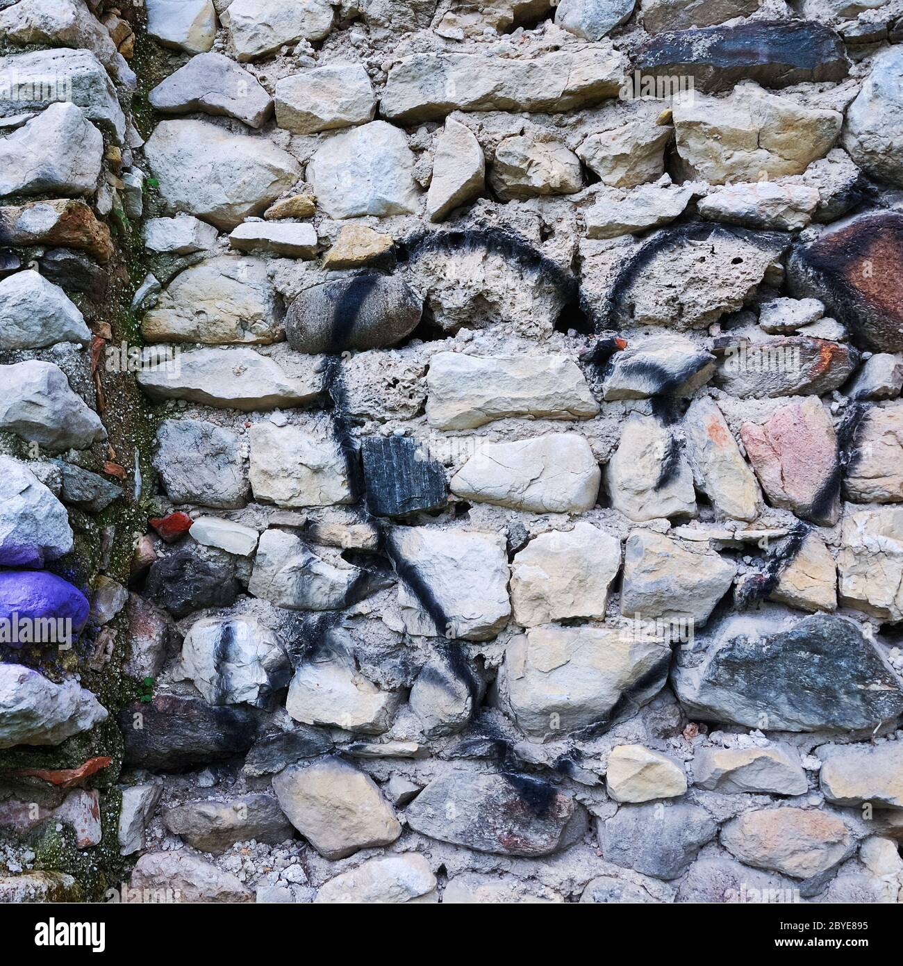 Coeur peint sur un mur Banque D'Images