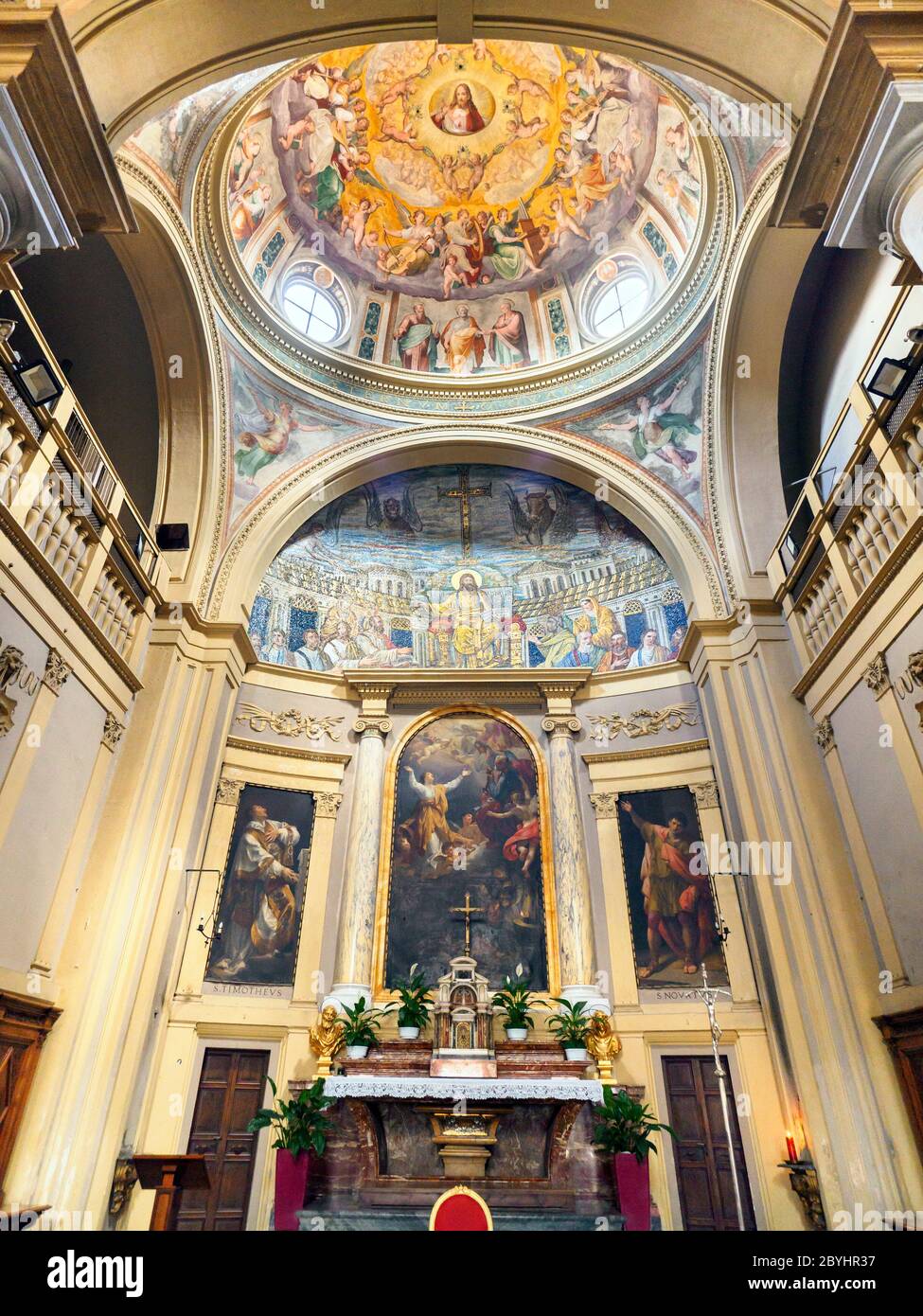 Fresque sur la chapelle de Niccolò Circignani appelé Pomarancio et la mosaïque Paléochristienne du 5e siècle dans la basilique Santa Pudenziana - Rome, Italie Banque D'Images