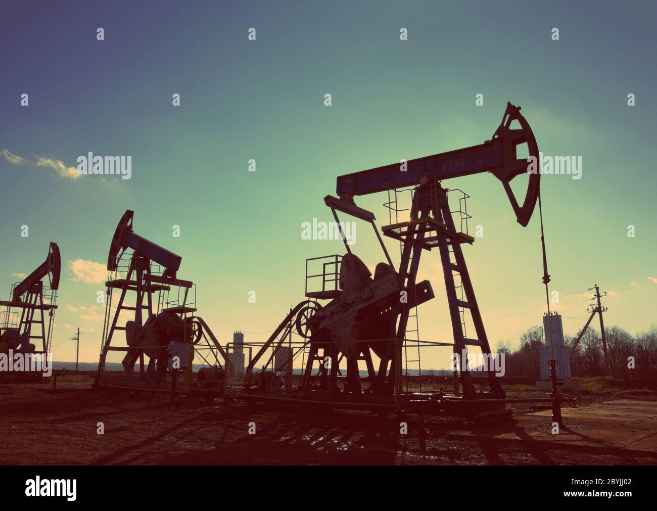 silhouette des pompes à huile - style rétro vintage Banque D'Images