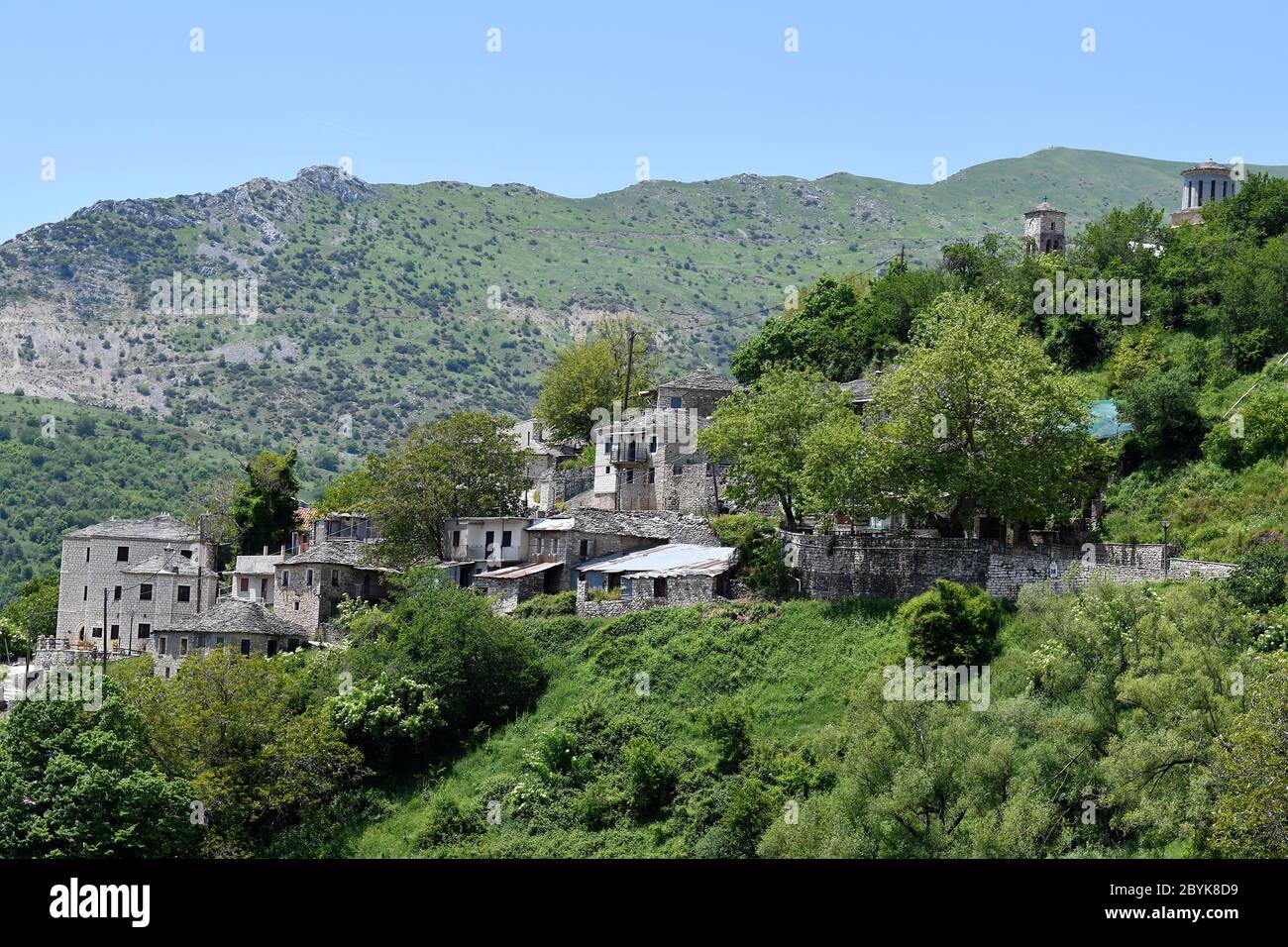 Grèce, Epirus, village de montagne Tzoumerka, village arousien dans le parc national de Tzoumerka, Peristeri, gorge d'Arachthos et vallée d'Acheloos Banque D'Images